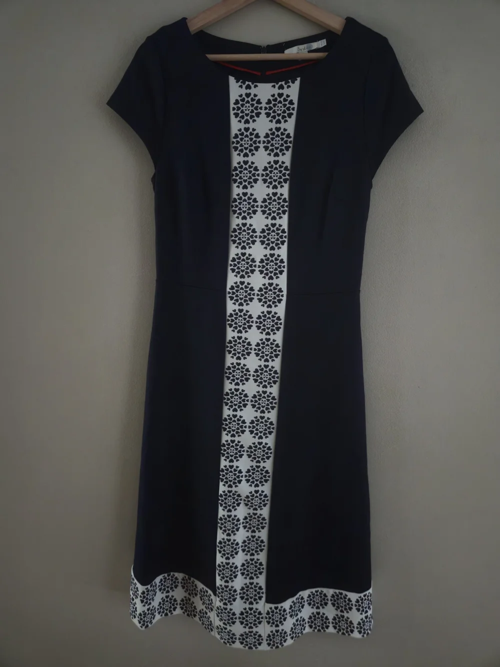 BODEN Frederica Ponte Midi Dress Navy Blue Heart Floral Cap Sleeve - Picture 2 of 10